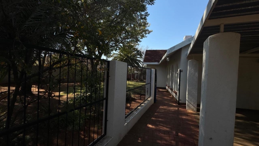 4 Bedroom Property for Sale in Monument Heights Northern Cape